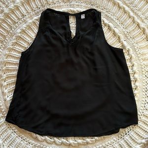 Black Old Navy tank